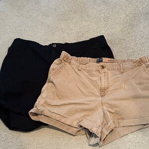 Old Navy Women's Black and Tan Cargo Shorts